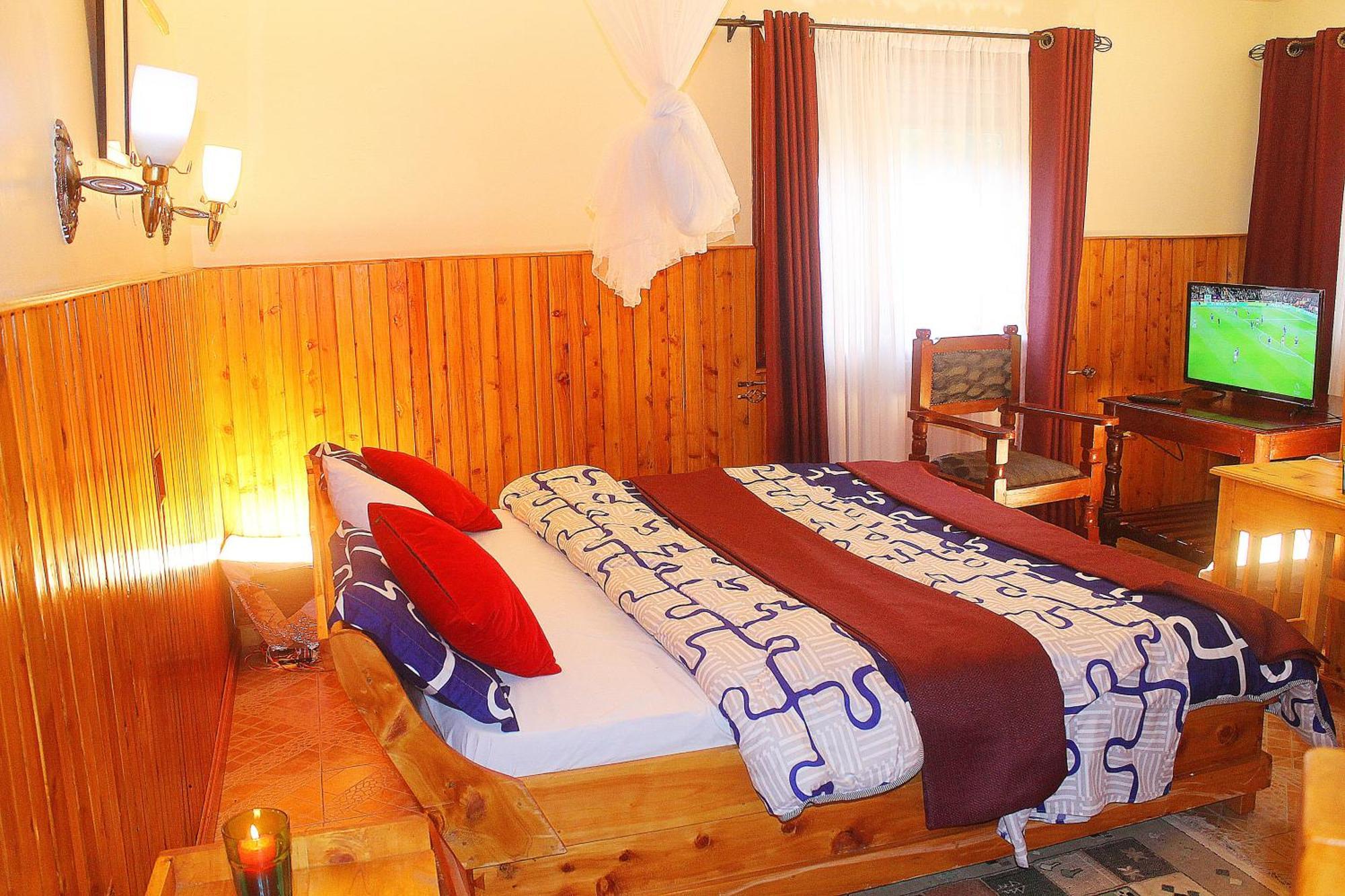 Bunyonyi Safaris Resort Kabale Exterior photo