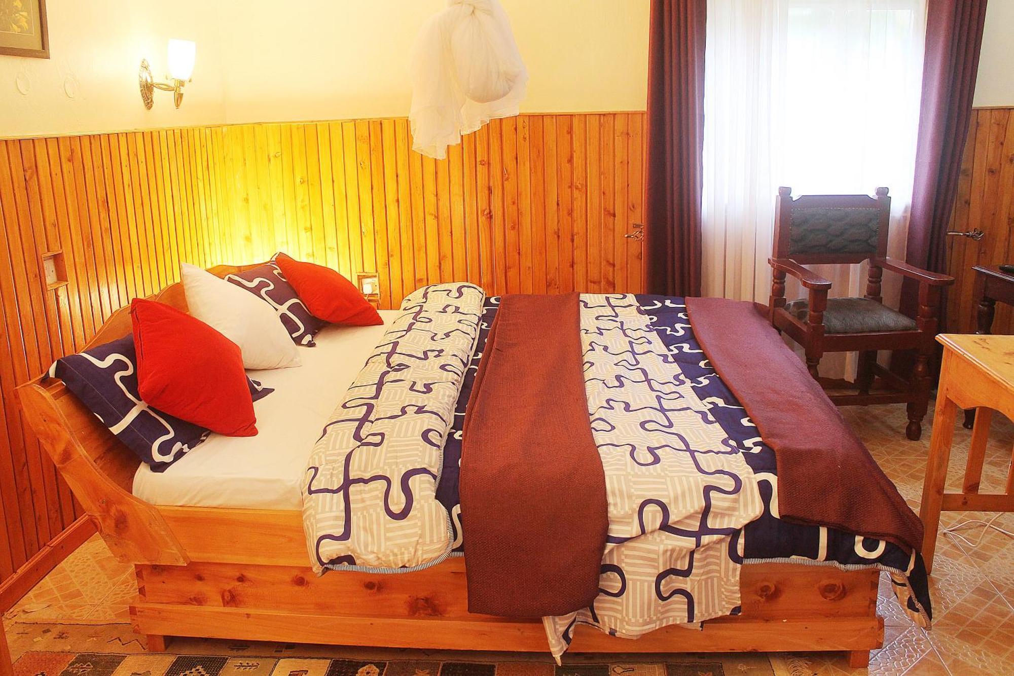 Bunyonyi Safaris Resort Kabale Exterior photo
