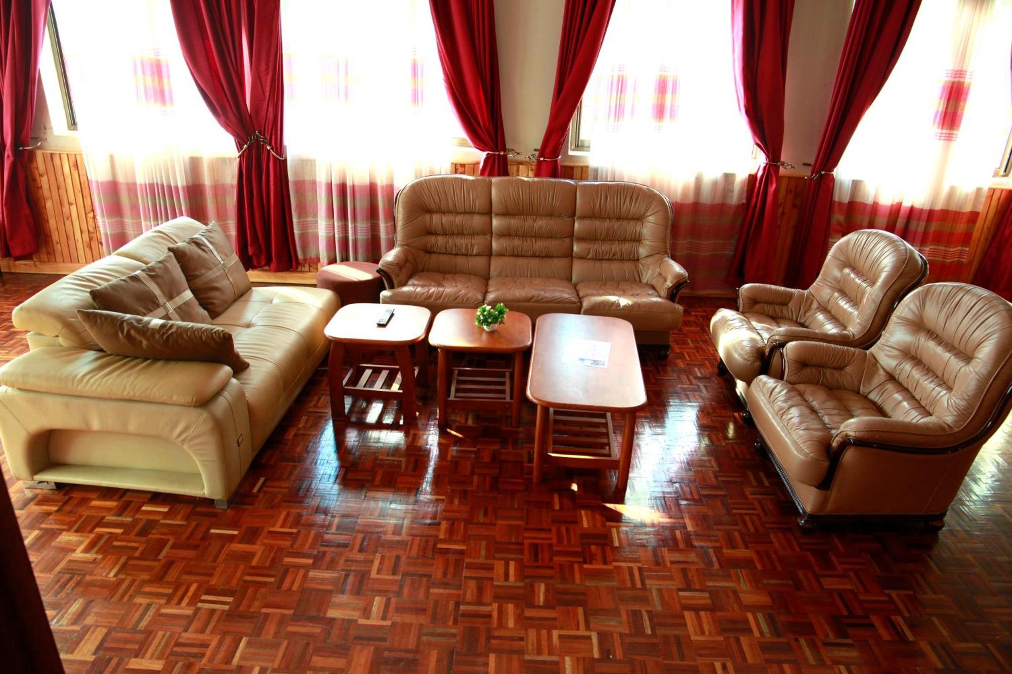 Bunyonyi Safaris Resort Kabale Exterior photo